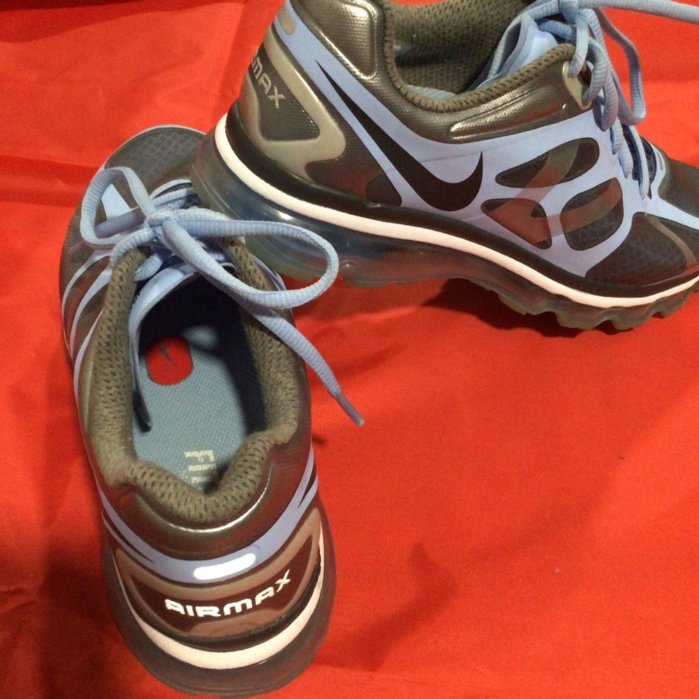 Nike AirMax Sneakers EUC Size7 1/2